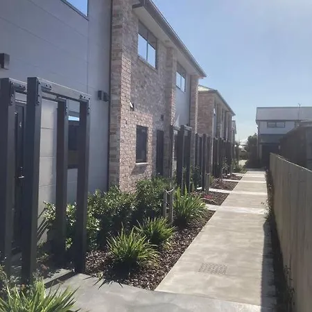 Cheerful 2 Bedroom Townhouse In Addington! Christchurch Exterior foto